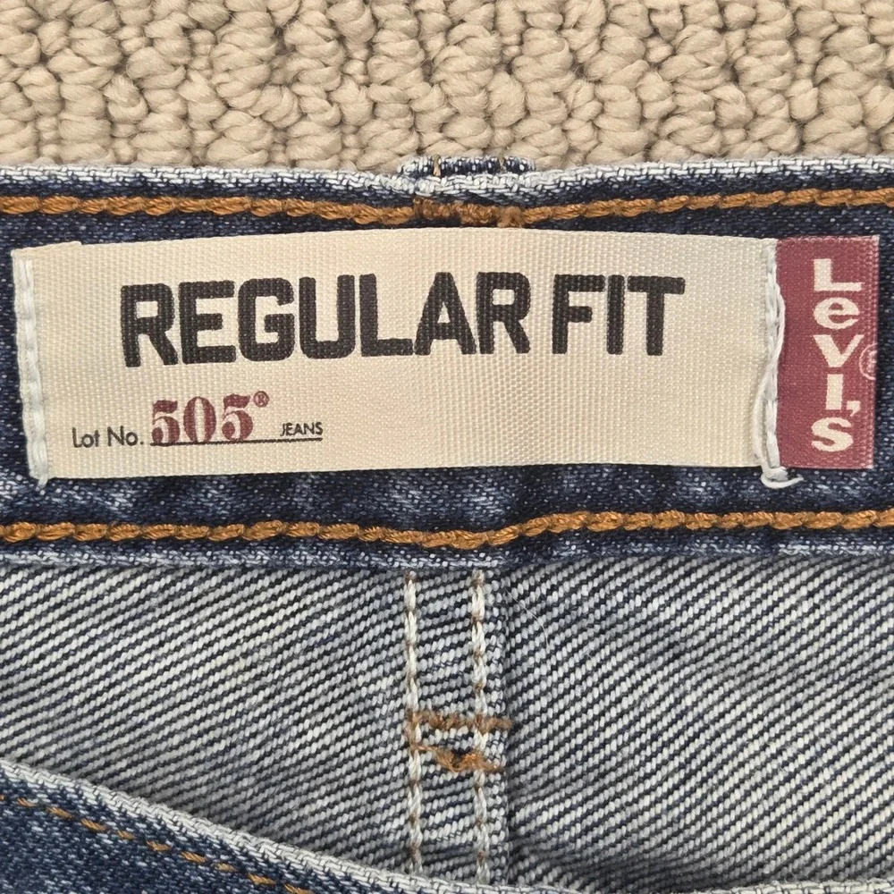 Levis 505 Regular Fit Jeans Mens 36x30 Medium Wash Blue Straight Leg Denim Y2K